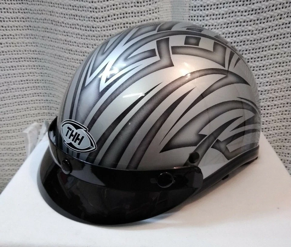 NUEVO THH Gorro Casco T-69 / Aprobado por DOT / Plateado con Negro Tribal / Talla: S Foto 2 de 4