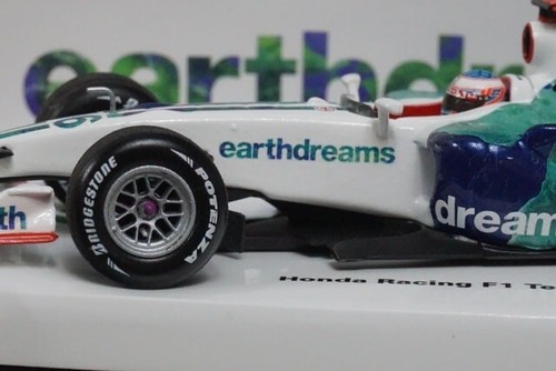 1:43 MINICHAMPS KYOSHO Honda Racing F1 Team Show Car 2008 #16 J. Button - Picture 5 of 9