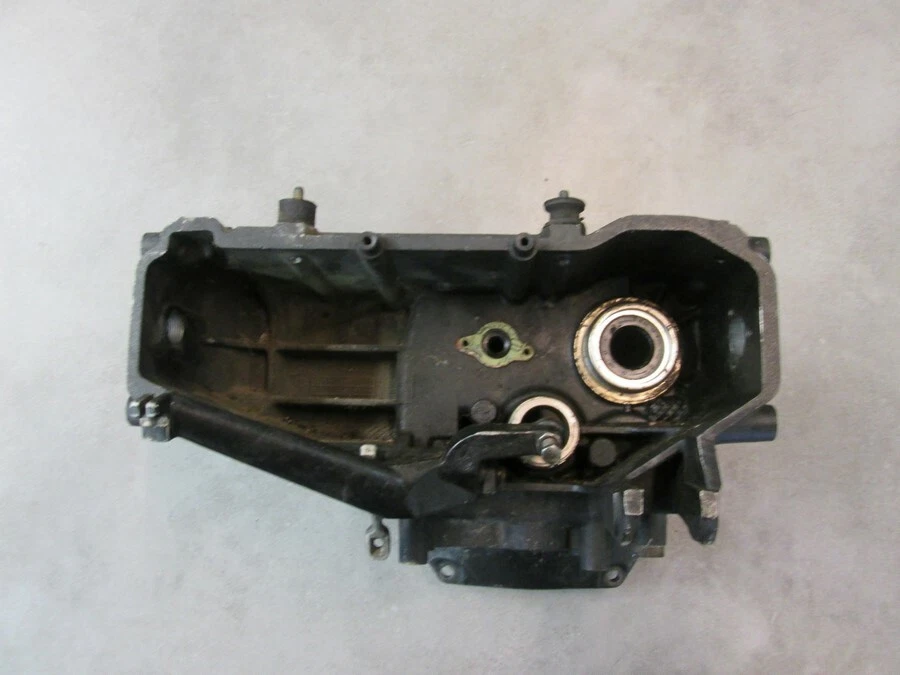 Carter de boite de vitesses noir de BMW k 1100 - k 100 - k 75 - k 1 - Photo 3/4