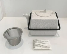 Morris Design Vintage Modern Teapot In Pebble White Finish w Strainer 