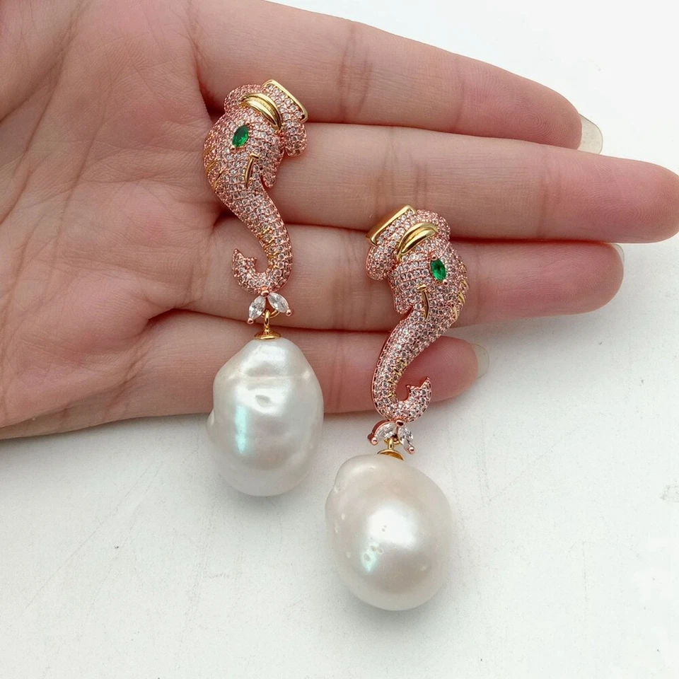 Pendientes de perlas Keshi blancas circonita cúbica pavé pasador elefante Foto 4 de 4