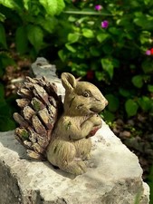 Resin Wood Effect Squirrel Garden Decoration Ornament