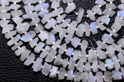 Natural Marvelous Rainbow Moonstone Gemstone Blue Flash 6-8MM Rough Uneven Shape