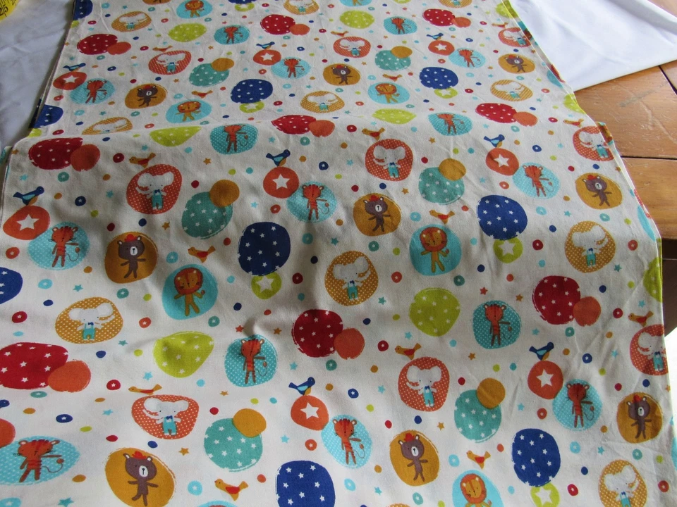 5/8 yd x 43" Adorable Primary Colorful BALLS ANIMALS Juvenile Baby Cotton Fabric - Image 2 of 4