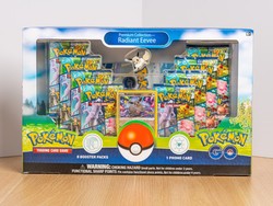 Pokémon GO Radiant Eevee Premium Collection Box
