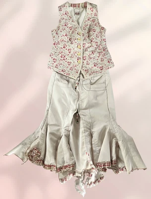 Ensemble femme gilet fleuri et jupe sirène beige Marithé et François Girbaud - Photo 1/4