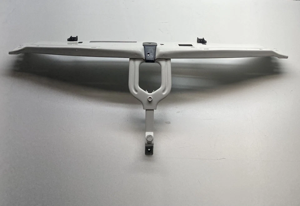 Barra de amarre de soporte de radiador superior OEM Mercedes W208 CLK320 CLK430 CLK55 98-03 Foto 2 de 4