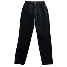 BDG Urban Outfitters Mom High Rise Jeans Ripped At Knees Size 27 NWT