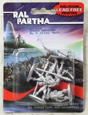 Ral Partha Fantasy Armies CHAOS AMAZONS 02-234 female warriors w spear MINIS