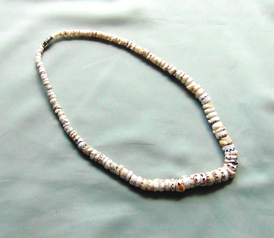 Vintage Hawaii Tiger Puka Shell Necklace Graduated Shell Beads 70's era ...