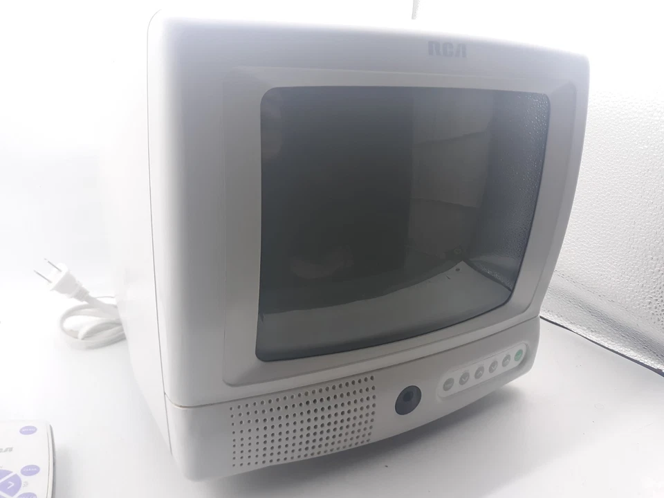 RCA Color E09344 9" Gaming Portable Television W/ Swivel Base & Remote Control  - Image 3 of 4