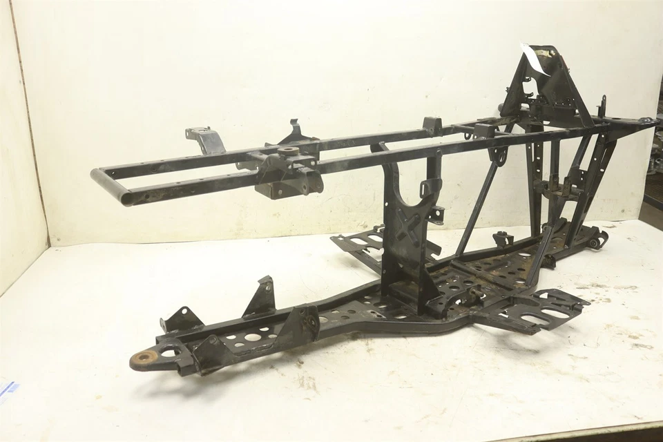 Polaris Sportsman 335 4x4 99 Frame 1040699-067 27276 Foto 3 de 4