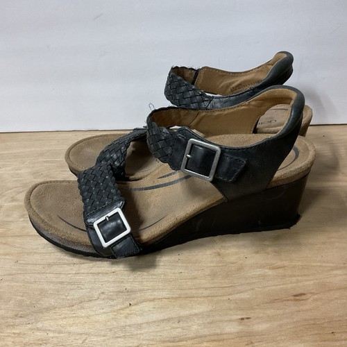 Womens 9-9.5 Aetrex Grace Wedge Sandals Black Leather Woven Straps Adjustable - Picture 11 of 11