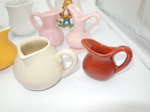 BN HALL Creamers Miniature Pitchers Pottery Lot VTG Royal USA Sample - Picture 4 of 13