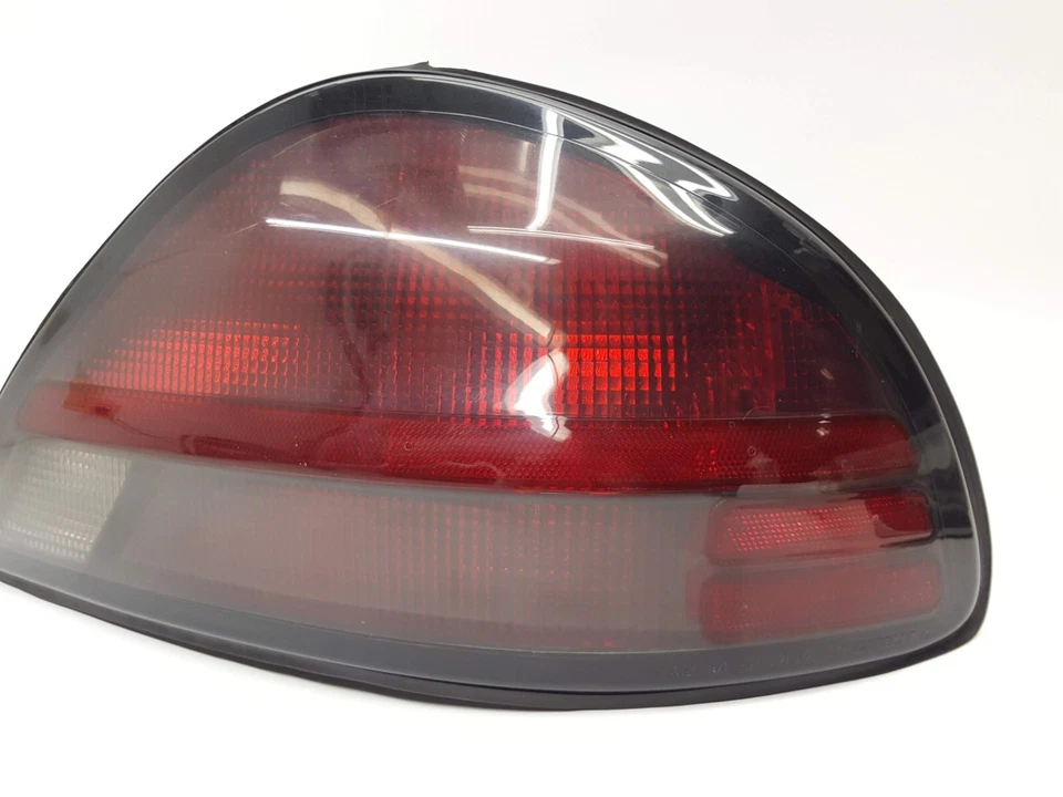 1999-2005 PONTIAC GRAND AM Rear Brake Tail Light PASSENGER SIDE OEM - Image 3 of 4