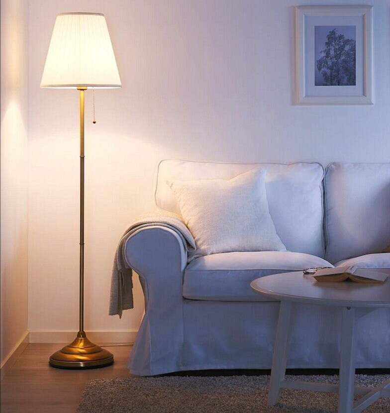 LAMPADA DA SOGGIORNO DA TERRA PER AMBIENTE IN STILE CLASSICO COLORE OTTONE 1 foto 5
