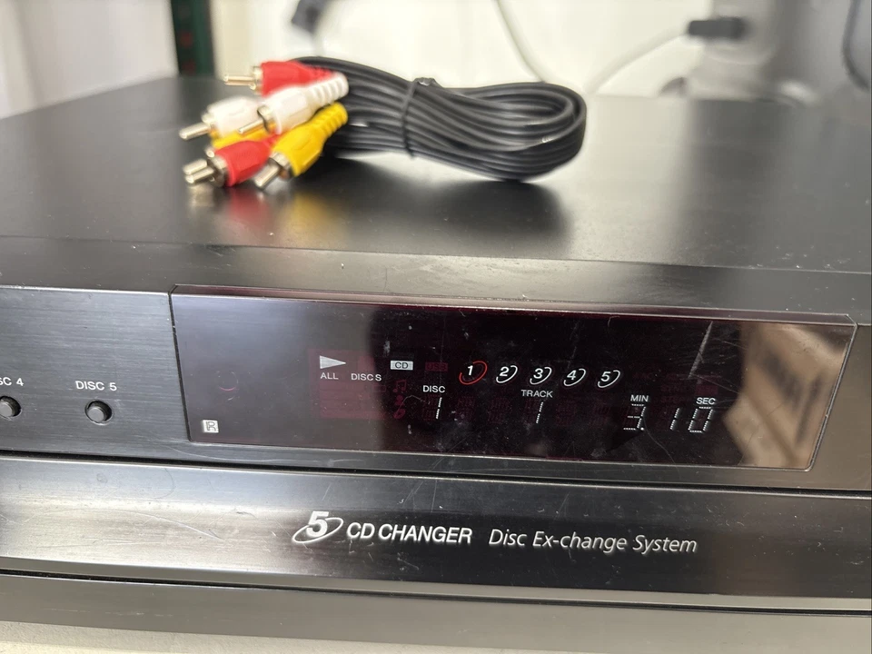 Sony CDP-CE500 5 Disc Changer CD to USB Recorder Player with Remote/cords - Image 4 of 4