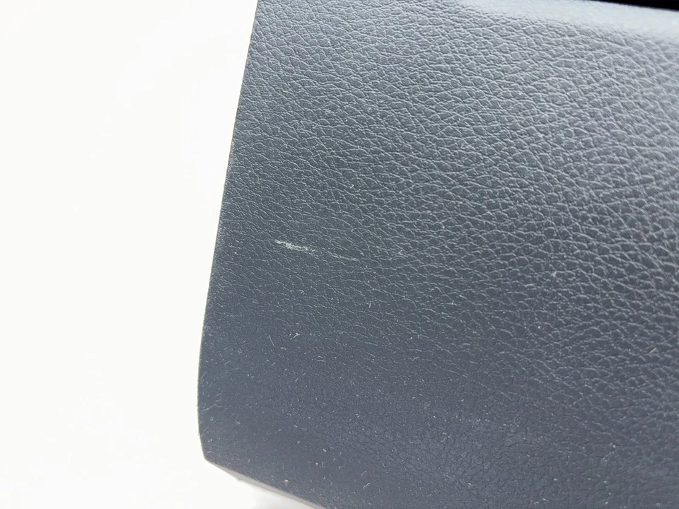 Guantera inferior, Dodge Ram 2500 3500 2019-2024, negra 6YK15TX7AA Foto 3 de 4