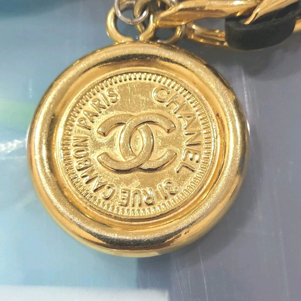 ✨️CHANEL✨️ CINTURÓN COLLAR CADENA MEDALLÓN CLÁSICO PESADO CHAPADO EN ORO 24k  Foto 2 de 4