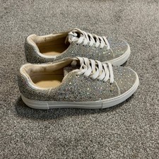 Betsey Johnson Sidny Rhinestone Platform Sneakers Womens 8.5 Silver Iridescent