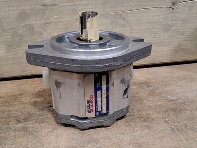 Sauer Danfoss hydraulic gear pump SNP2/04 D CI06 straight shaft w/ keyway