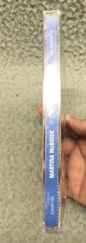 Martina McBride - It's The Holiday Season (CD, 2018) - Image 4 of 4