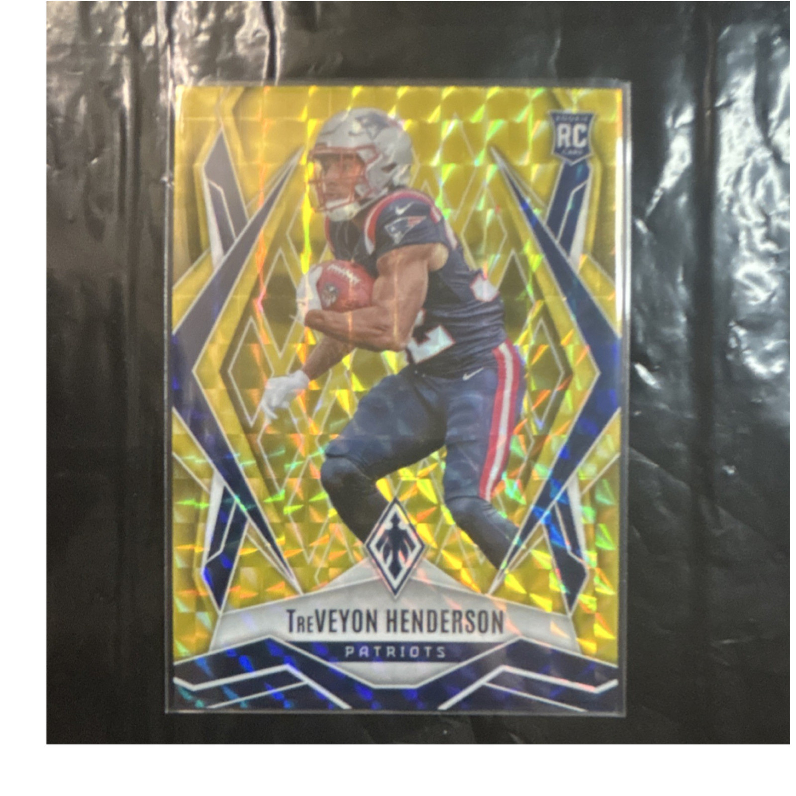 2025 Panini Phoenix Rookies TreVeyon Henderson RC #187 Yellow Pyramids 25/ 185