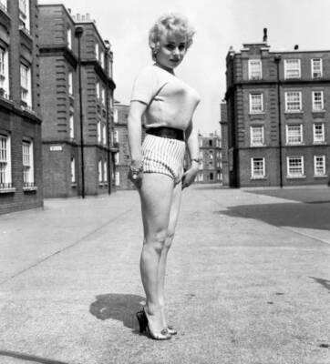 Barbara Windsor at the age of 19 August 1956 Historic Old Photo