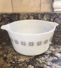 Vintage Pyrex Town & Country Cinderella Nesting 1qt. Casserole Dish # 473