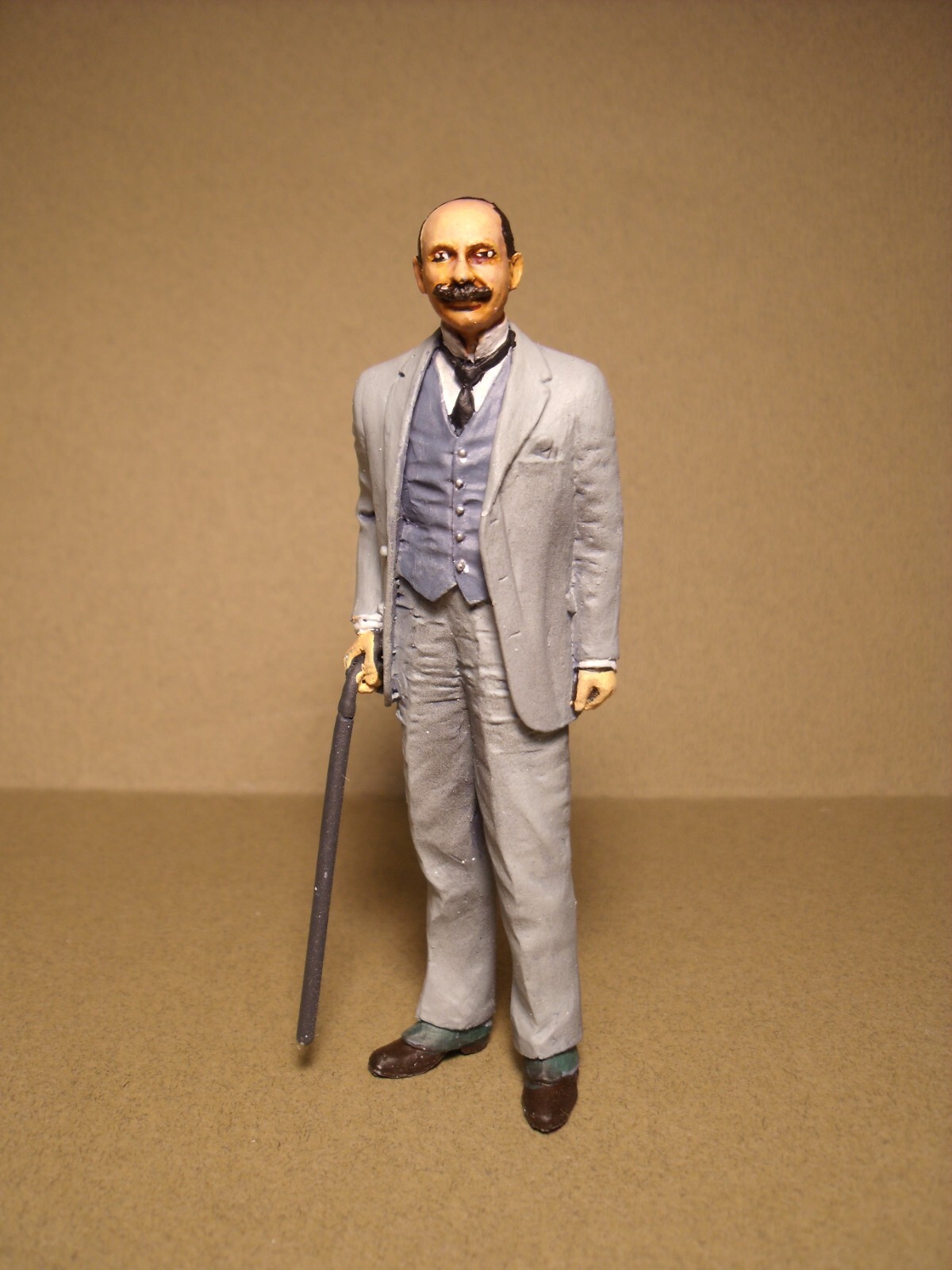 Figurine Nicola Romeo 1/18 personnage non peint pour voiture Norev