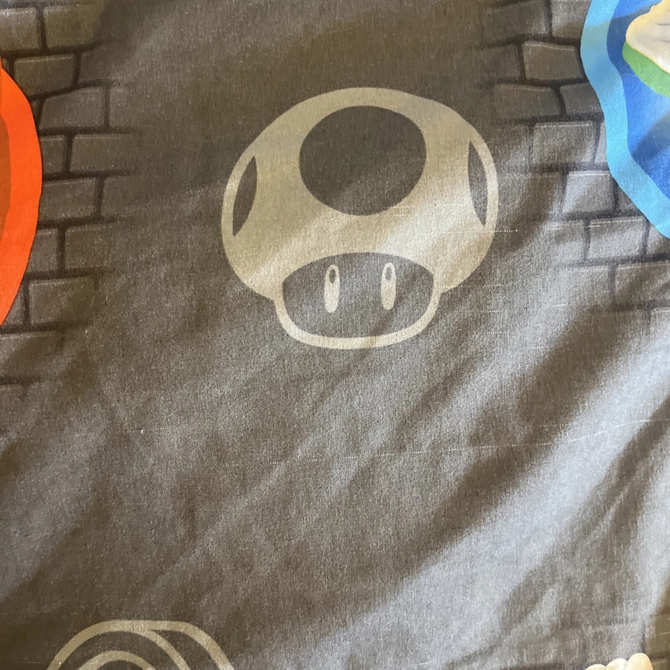 Sábana bajera Nintendo Super Mario tamaño doble Mario Luigi Yoshi Mushroom 2017 gris Foto 3 de 4