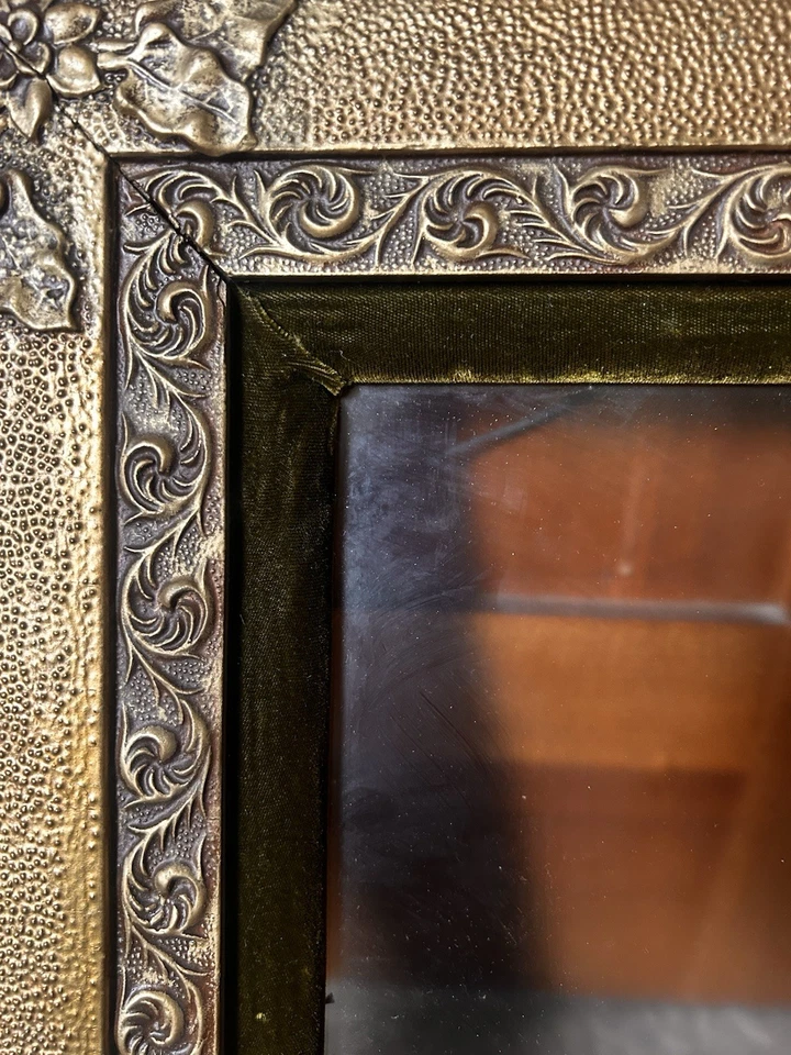 Antique Ornate Gold Picture Frame With Green Velvet Trim.  Has Glass Piece. - Image 4 of 4