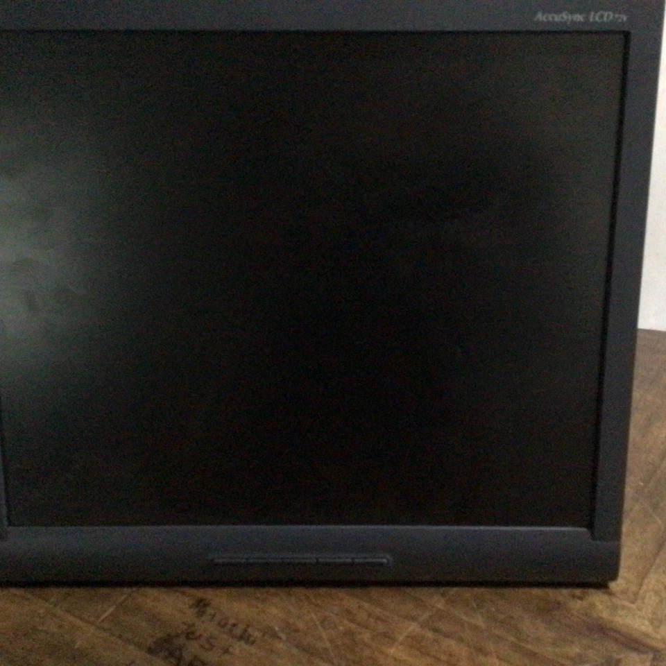 NEC LCD Monitor AccuSync ASLCD72V-BK 19" Black - Stand Not Included - Image 2 of 4