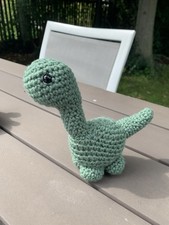 Amigurumi all'uncinetto Dino