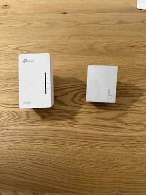 TP-Link TL-WPA4220KIT AV600 WLAN PowerLine Network Adapter Extender 300 Mbit/s