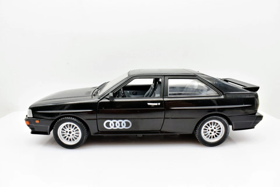 AUDI QUATTRO 4 modellini auto scala 1:24 diecast modellismo statico collezione v - Immagine 2 di 4