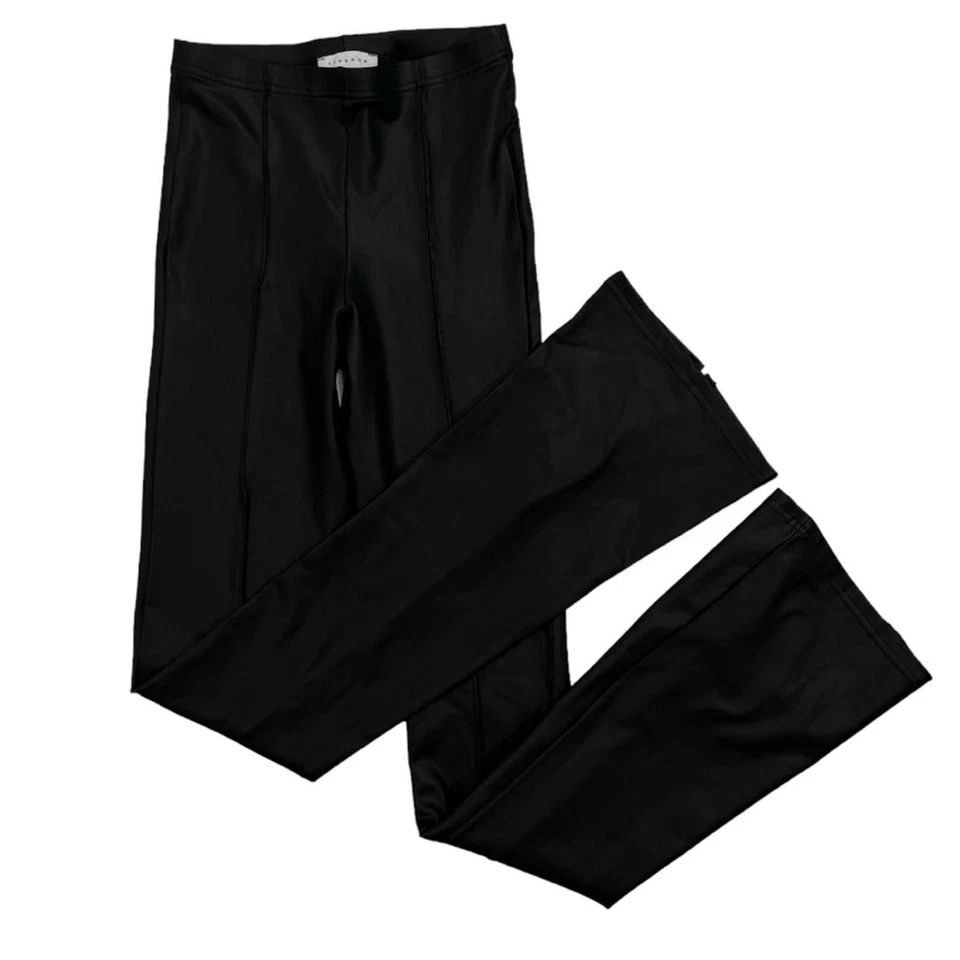 Pantalón acampanado Topshop imitación cuero dobladillo partido talla 0 en negro tiro alto Foto 2 de 4