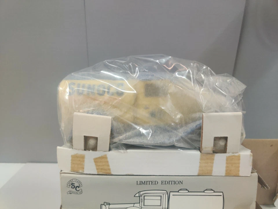 FORD MODEL A TANKER Coin Bank DIECAST 1:25 Liberty #2011 Sunoco. - Image 2 of 4