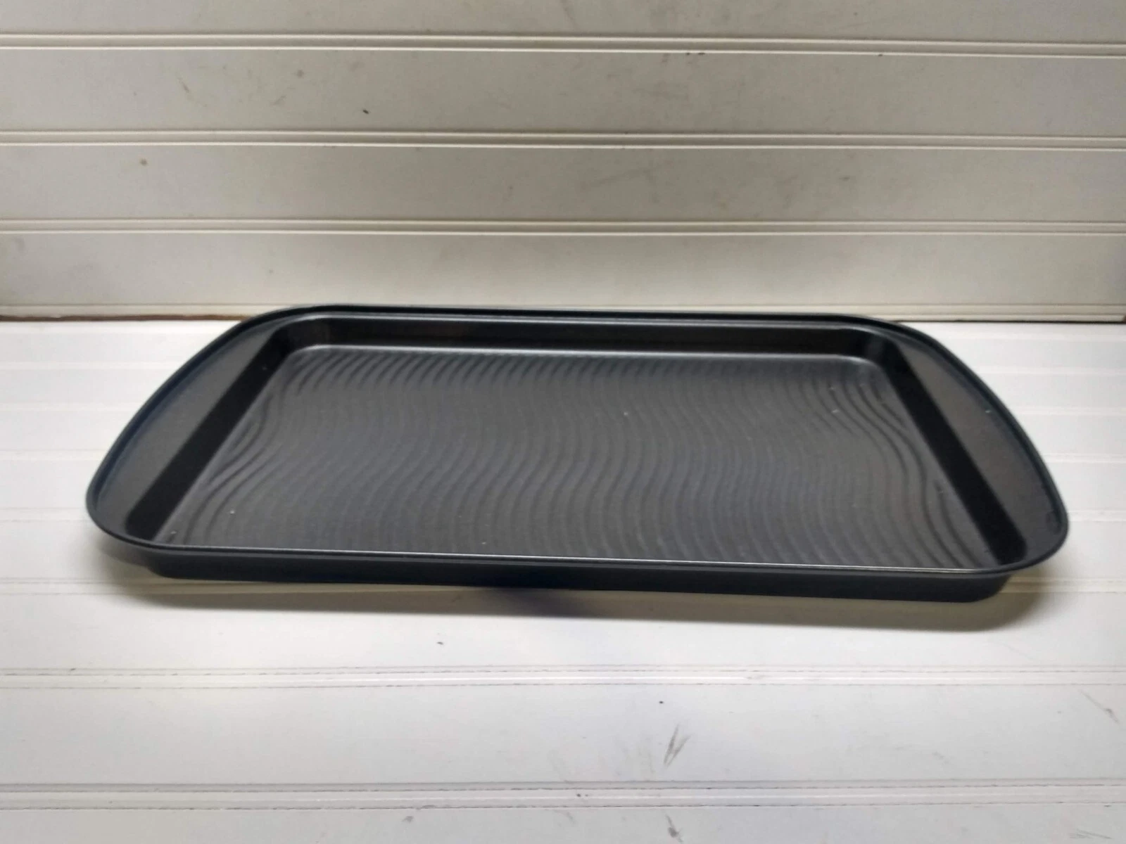 Crofton Cookie Sheet Corrugated Non-Stick Baking Pan Broiler Tray 13x9"