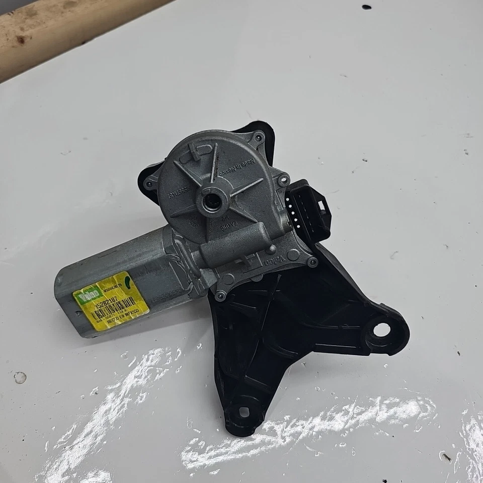 07-14 OEM GMC CADILLAC ESCALADE TAHOE SUBURBAN 15282187 Tested Rear Wiper Motor - Image 3 of 4