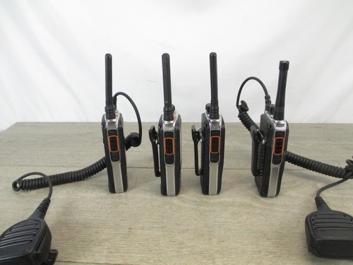 Advanced Wireless Communications DWR-D7500 Two Way Radio Lot Of 4 Tested - Picture 12 of 15