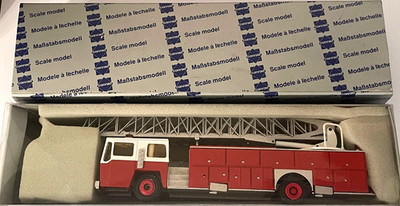Conrad 5503 Emergency One E-One 4x2 Antennenleiter Feuerwehr 1:50 Ex-Shop Stock