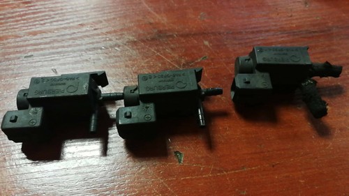 BMW 3ER E90 330D 2009 AGR ABGAS UNTERDRUCK SELENOTVENTIL 1742712