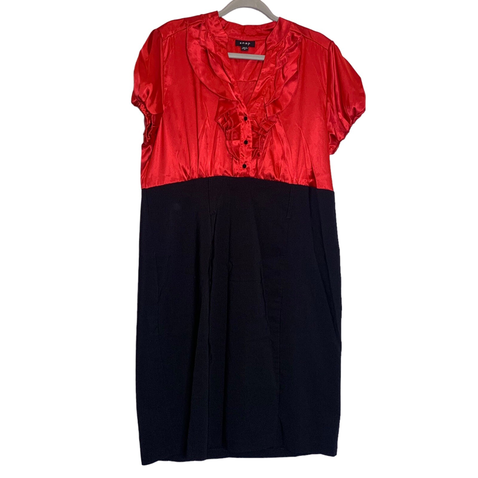 Plus Size 1X Snap Maxi Dress in Red & Black with Empire Waist and Short Sleeves for Formal Wear-image