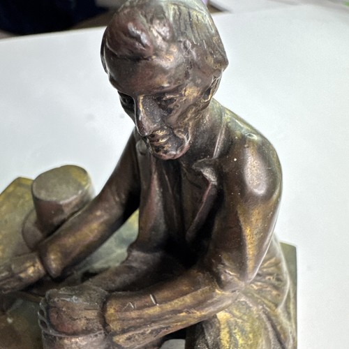 Statuina vintage metà 1900 bronzo/ottone di Abraham Lincoln seduto fermalibri massiccio - Foto 2 di 5