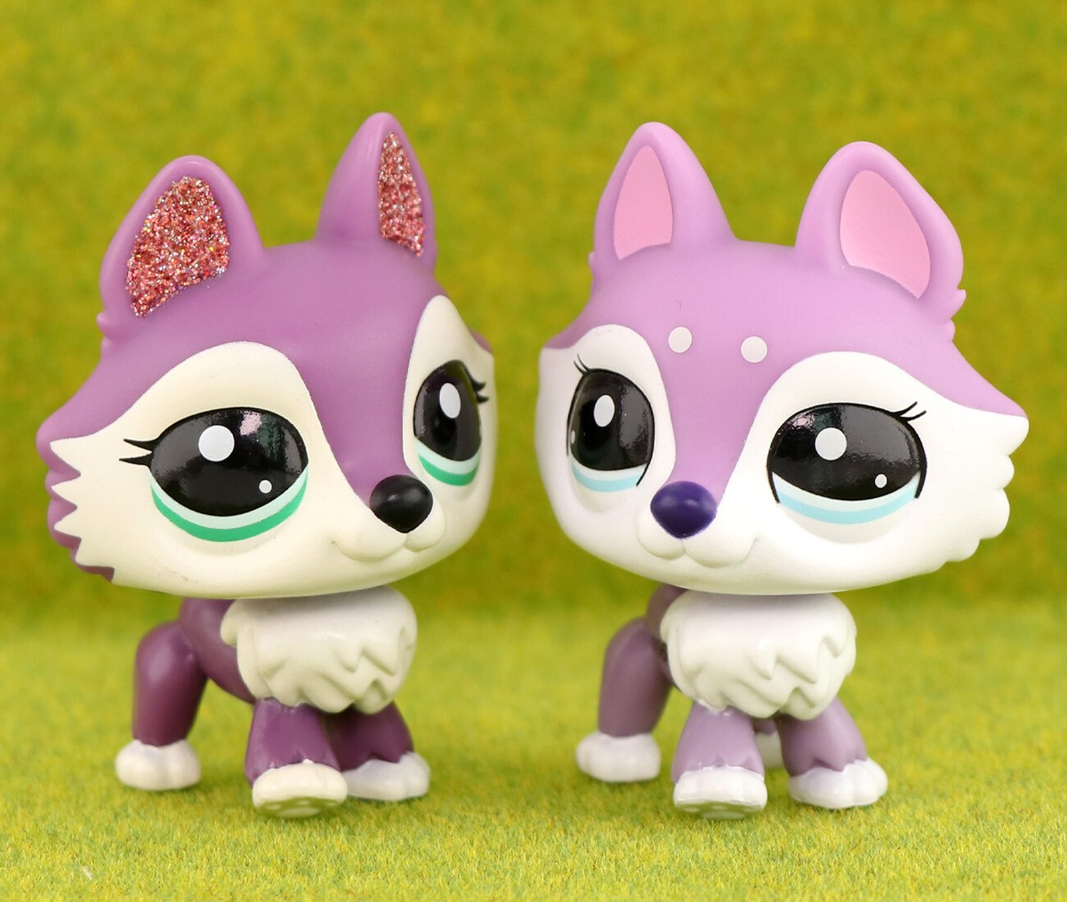 LPS Pet Shop Purple Moscow Husky #2110 and Glitter Husky #2297 2pcs Pets - Main Image