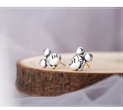 Tiny Adorable Silver Disney Mickey Mouse Stud Earring ~925 Silver~