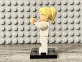 LEGO Super Heroes: Batman II Dr. Harleen Quinzel Minifigure 10937 Arkham Asylum