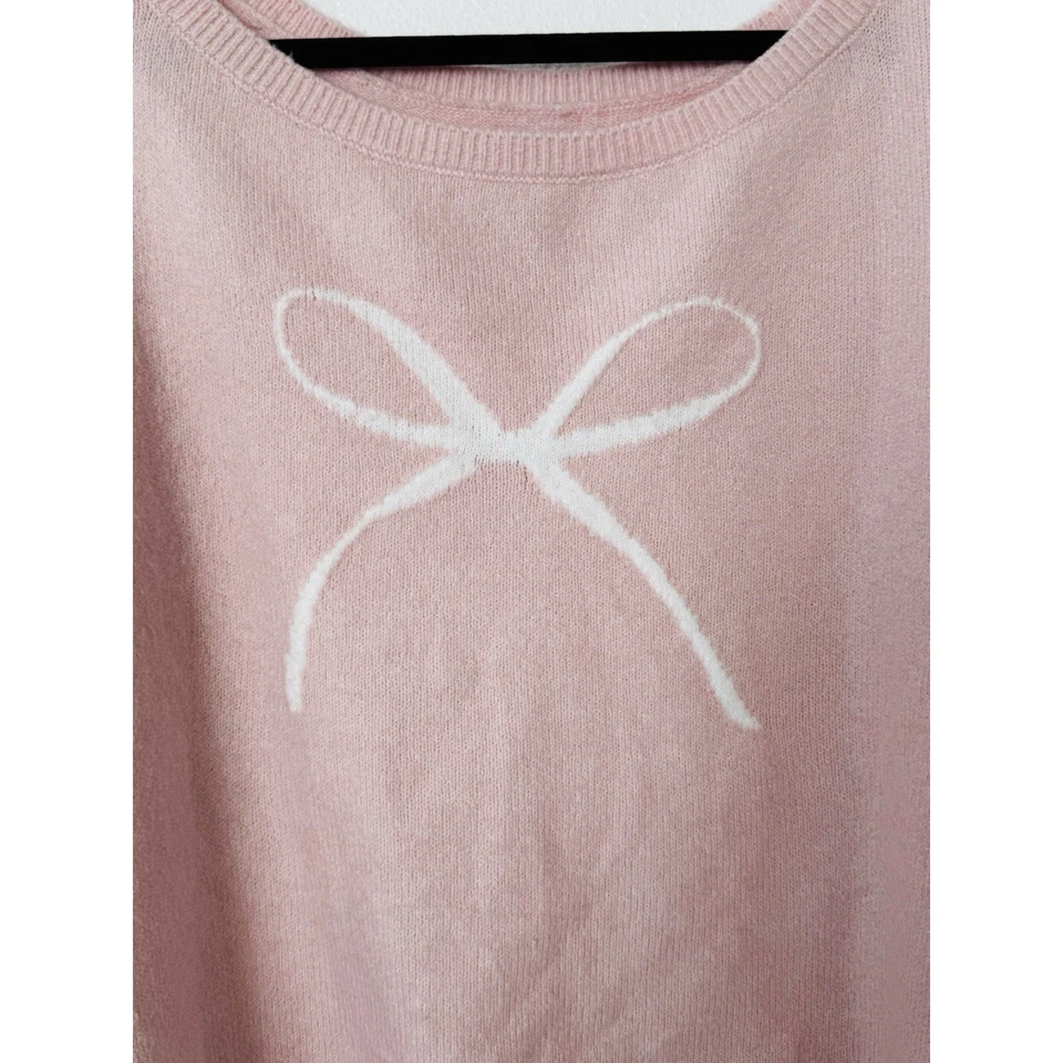 SUÉTER SUPER SUAVE CON LAZO ROSA PÁLIDO HOLLISTER USADO EN EXCELENTE ESTADO TALLA L BARBIECORE  Foto 2 de 4