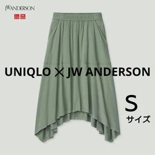 Uniqlo JW Anderson Collab Green Design Hem Skirt S Used, Pet & Smoke-Free